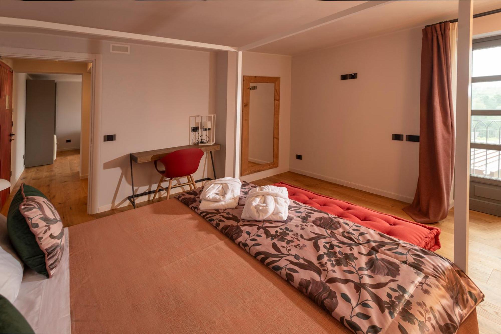 Bed and Breakfast Antica Dimora Dosio La Morra Habitación foto